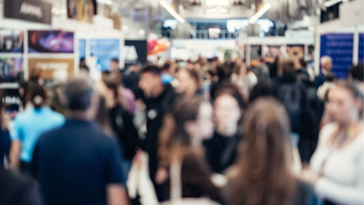 Crowd at the Bar & Restaurant Expo