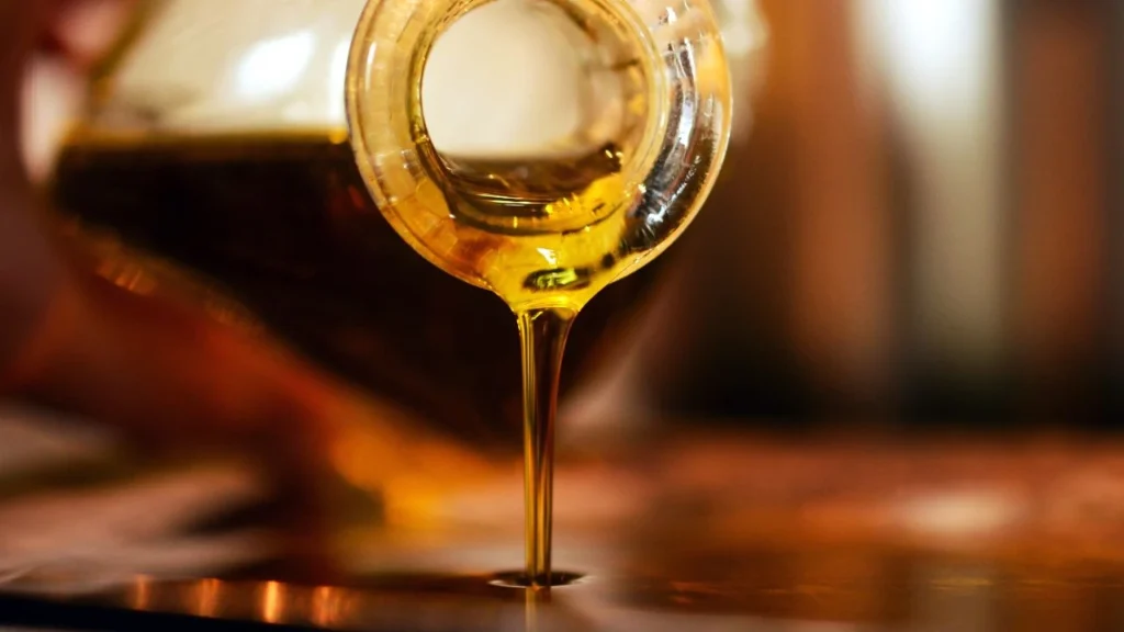 Chef filtering and managing frying oil for extended usability