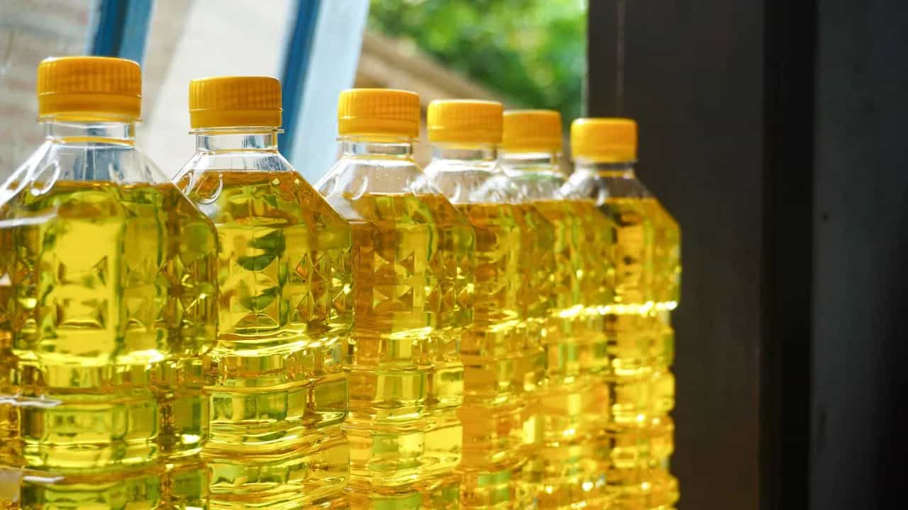 Bottled cooking oil