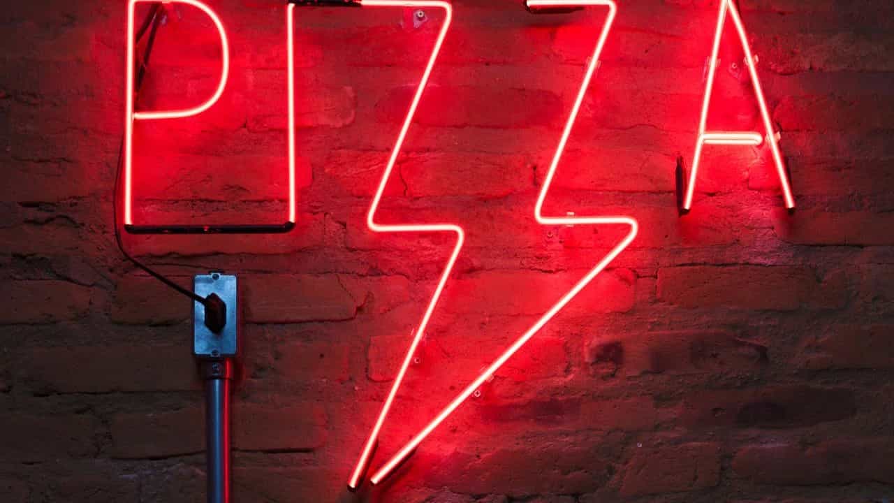 Pizza neon light signage